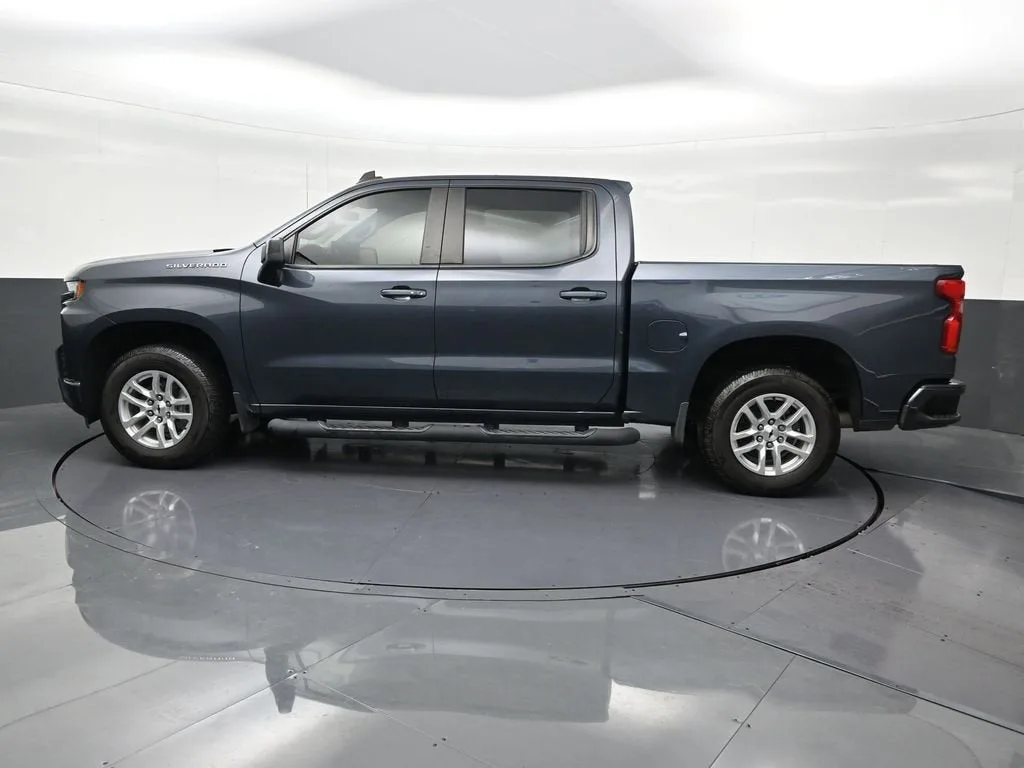 2021 Chevrolet Silverado 1500 RST photo 2
