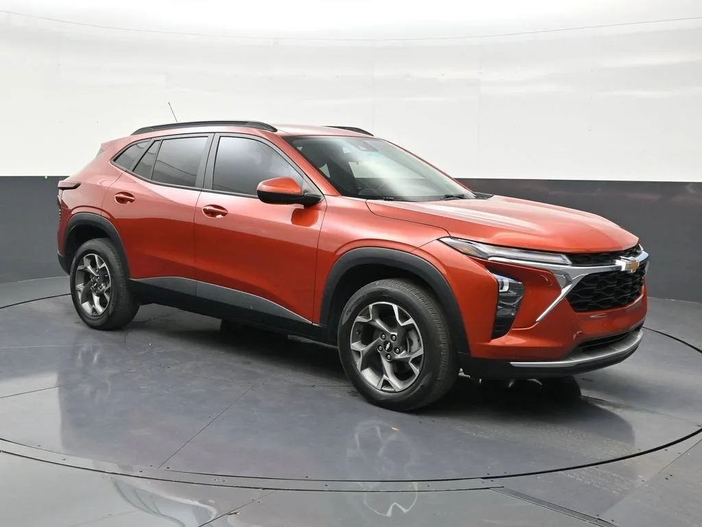 2024 Chevrolet Trax LT photo 6