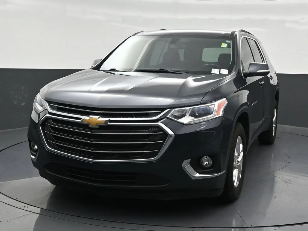 2021 Chevrolet Traverse LT Leather photo 9