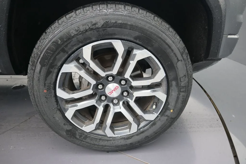 2023 GMC Canyon AT4 photo 9