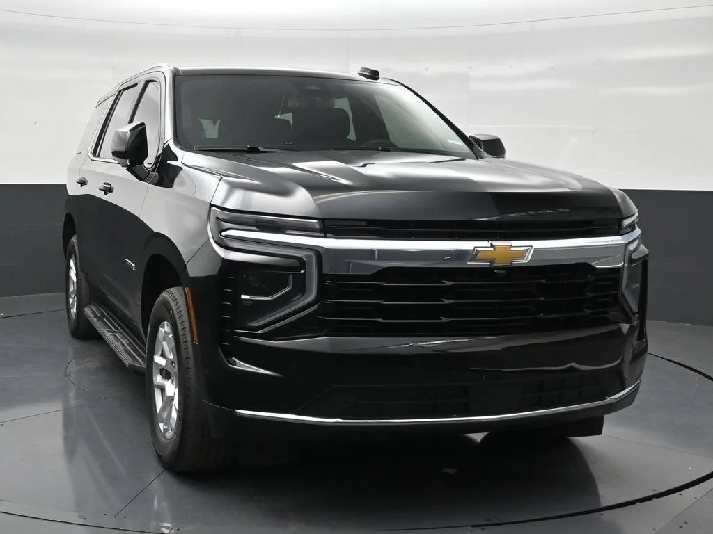 2025 Chevrolet Tahoe LS photo 7