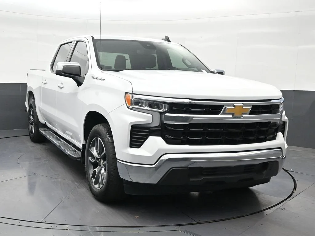 2023 Chevrolet Silverado 1500 LT photo 8