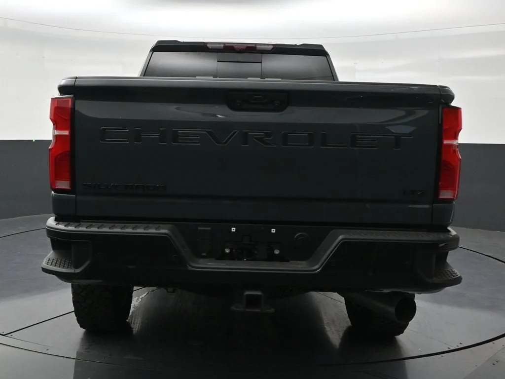 2025 Chevrolet Silverado 2500 HD LTZ photo 4