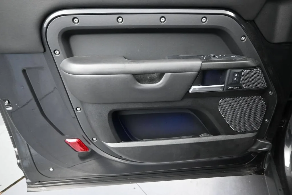 2023 Land Rover Defender 90 Carpathian Edition photo 10