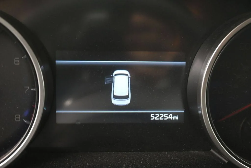 2024 Kia Carnival MPV LX photo 10