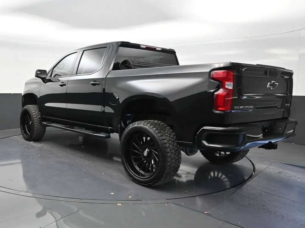2026 Chevrolet Silverado 1500 RST photo 3