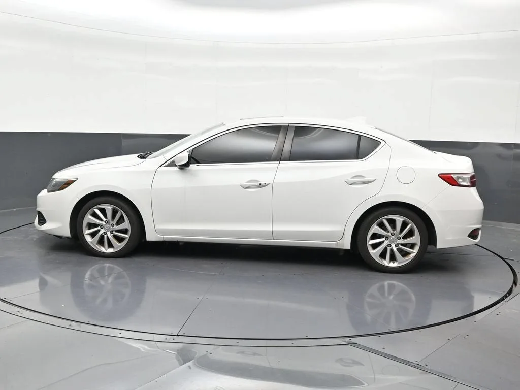2018 Acura ILX 4DR SDN photo 2