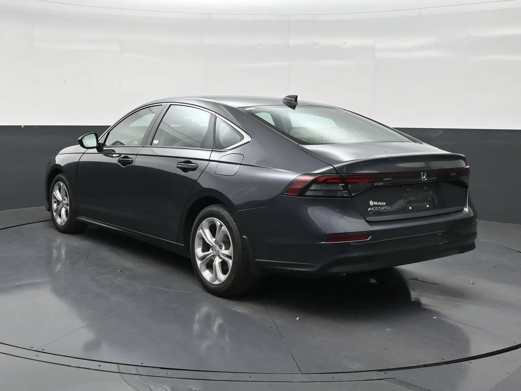 2025 Honda Accord Sedan LX photo 3