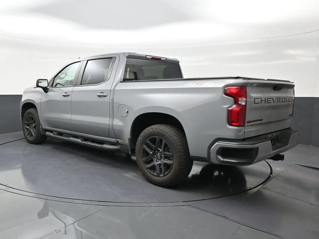 2025 Chevrolet Silverado 1500 RST photo 3