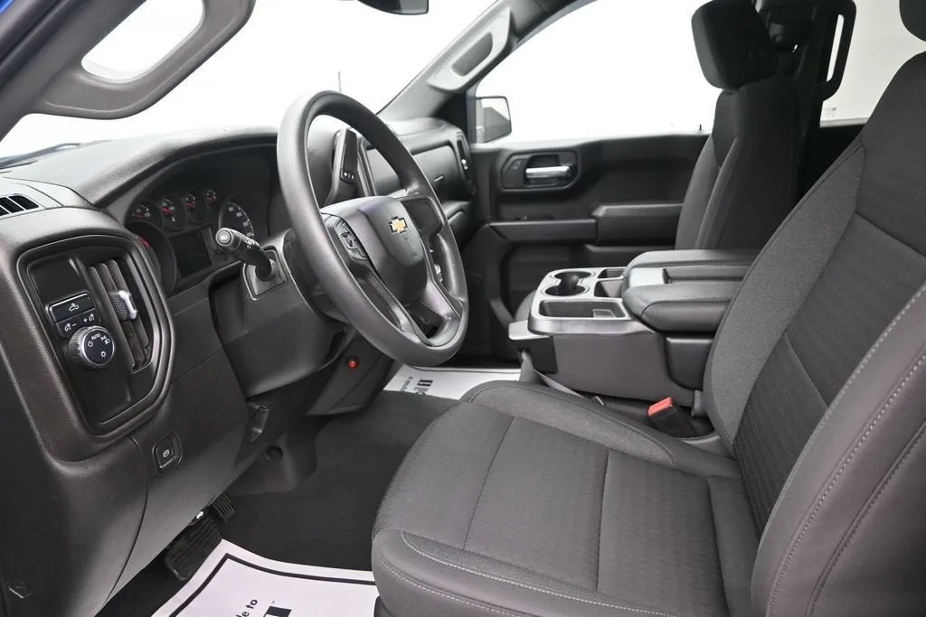 2022 Chevrolet Silverado 1500 Custom photo 12