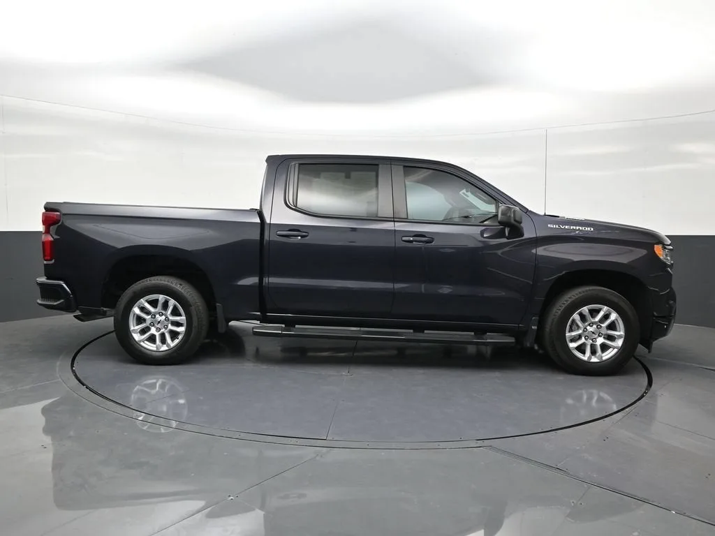 2023 Chevrolet Silverado 1500 RST photo 6