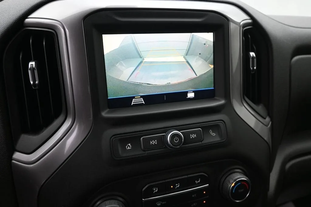 2021 Chevrolet Silverado 1500 Custom photo 11