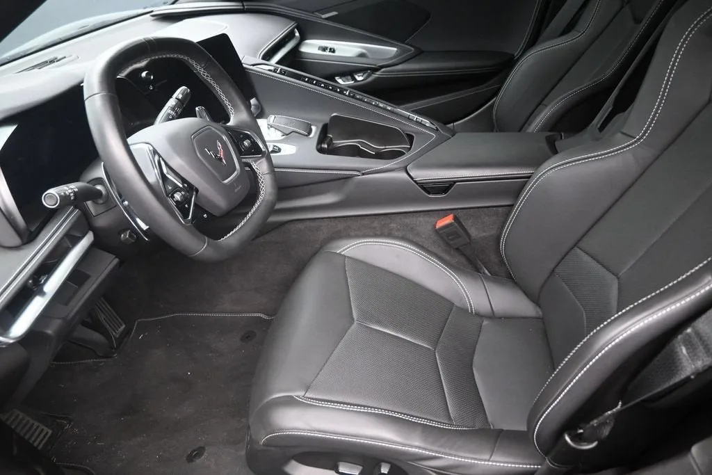 2024 Chevrolet Corvette Stingray 1LT photo 12
