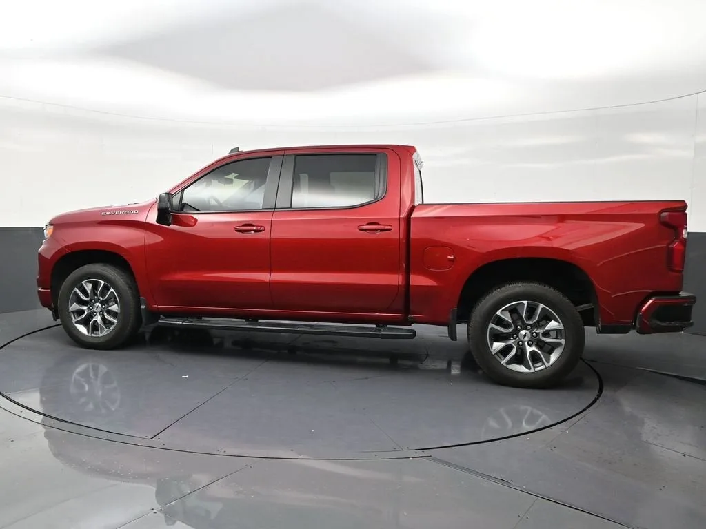 2025 Chevrolet Silverado 1500 RST photo 2