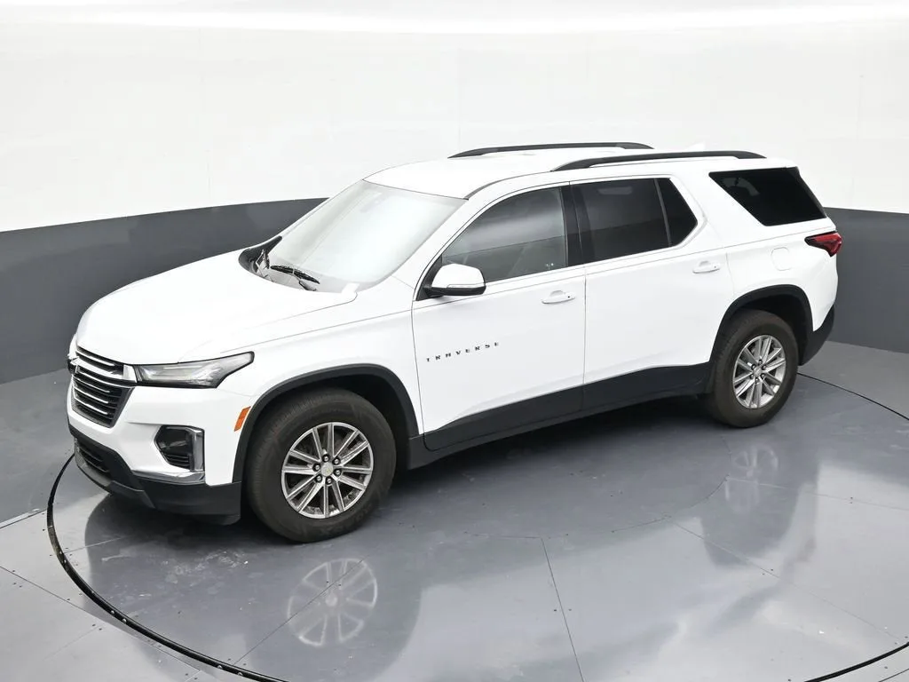 2022 Chevrolet Traverse LT Leather photo 12
