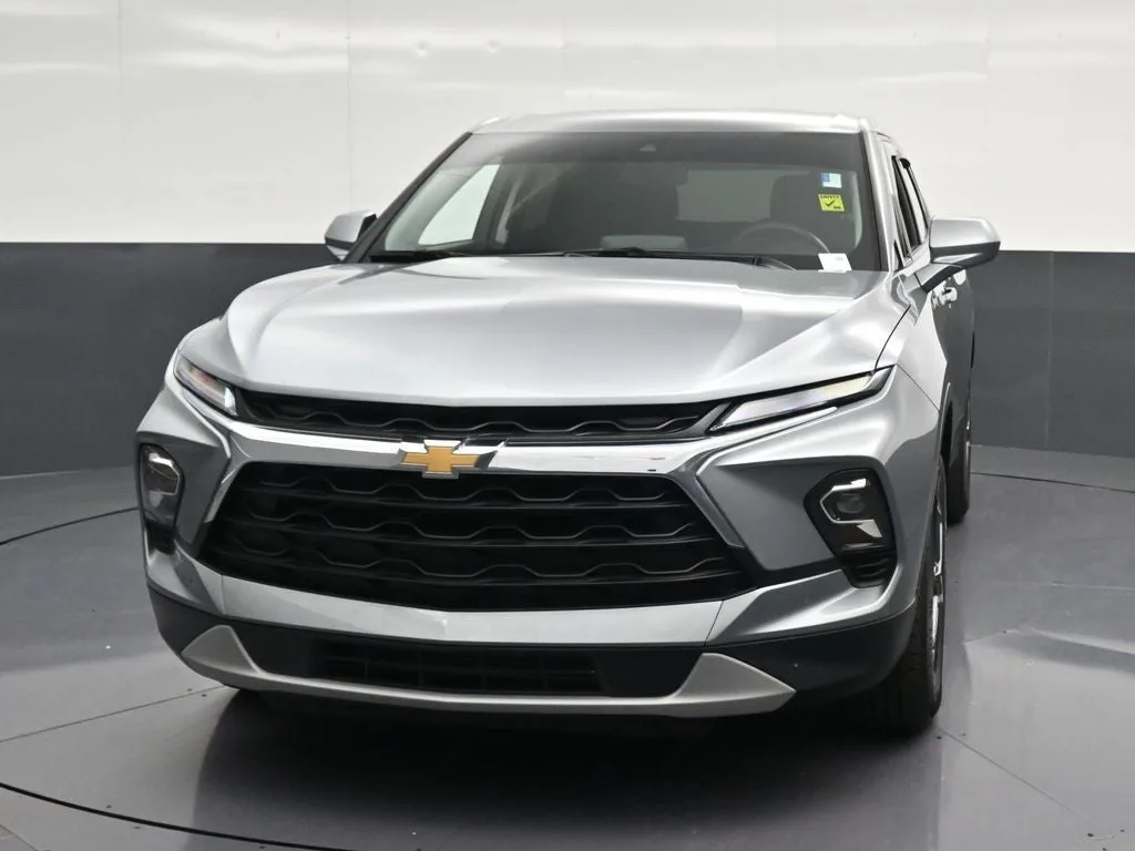 2025 Chevrolet Blazer LT photo 6