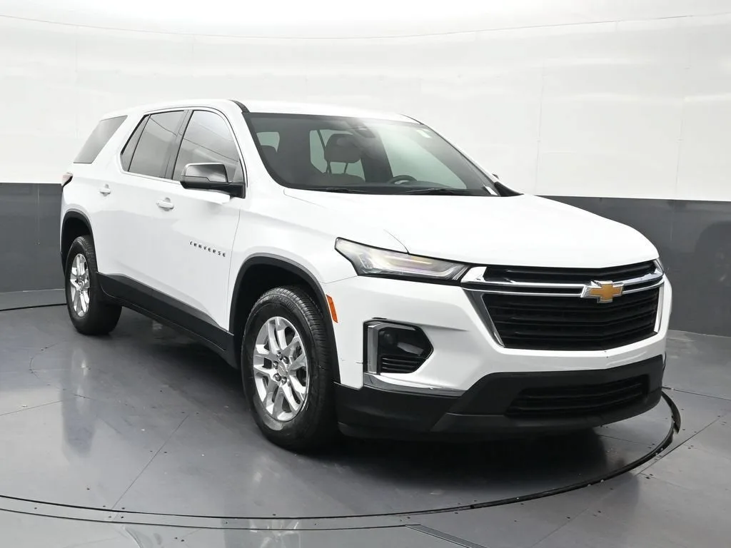 2023 Chevrolet Traverse LS photo 8
