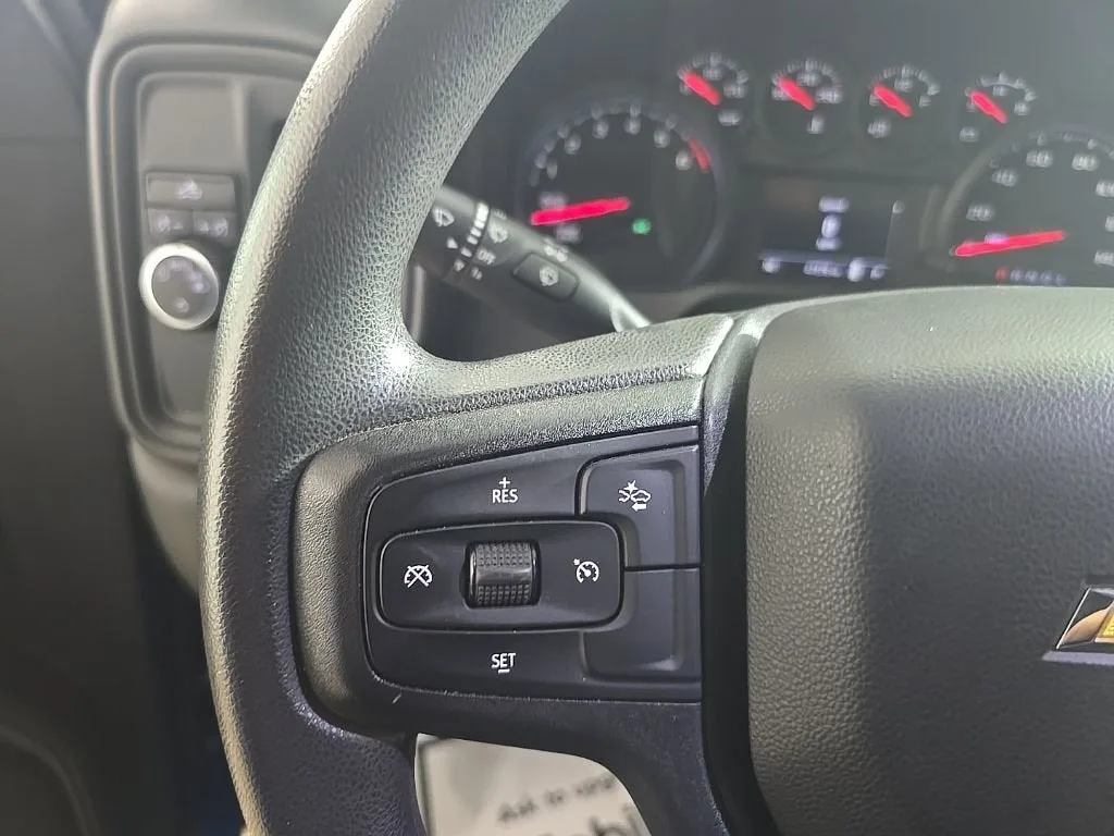 2022 Chevrolet Silverado 1500 Custom photo 11