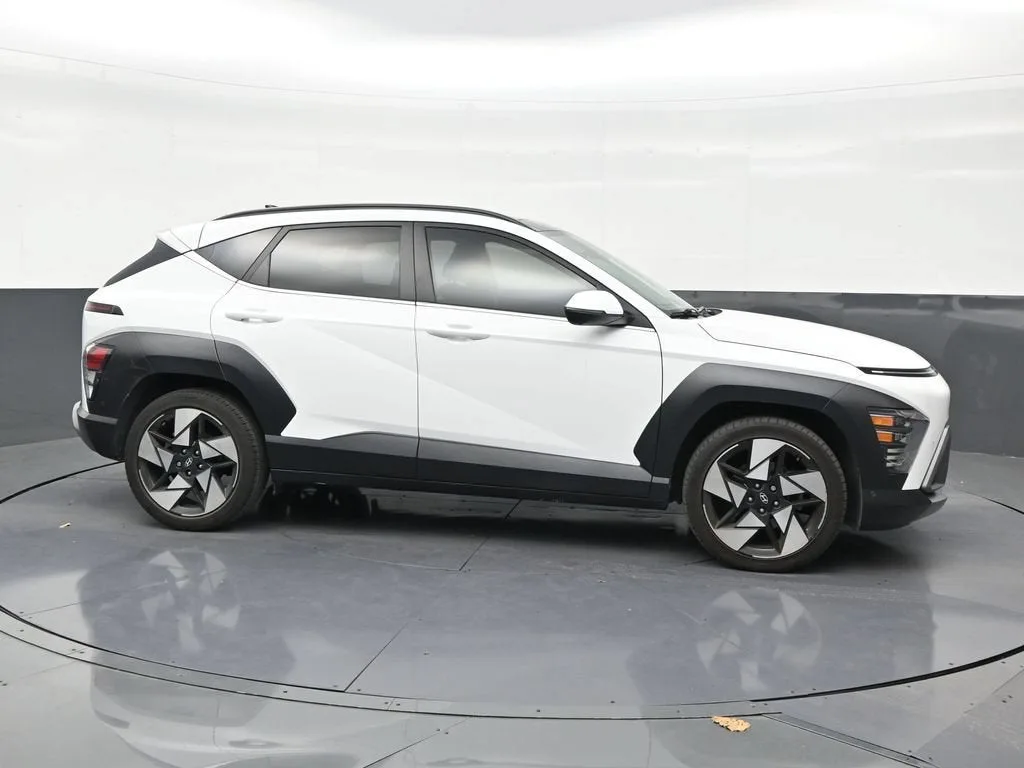 2024 Hyundai Kona Limited photo 6