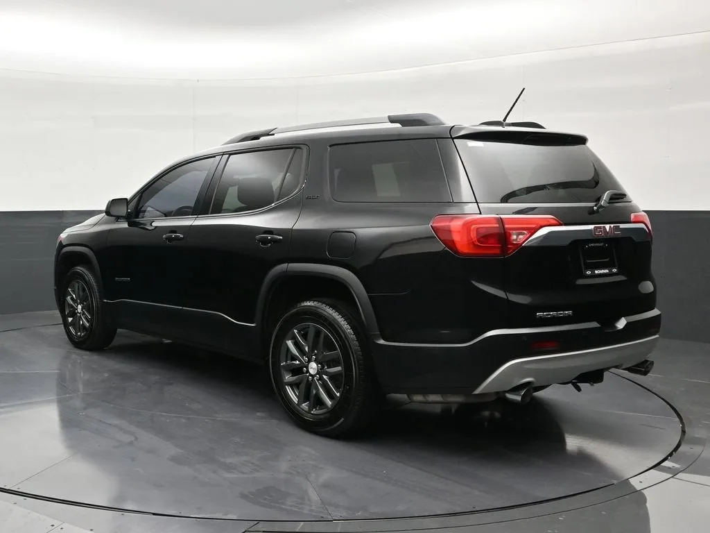 2019 GMC Acadia SLT photo 3