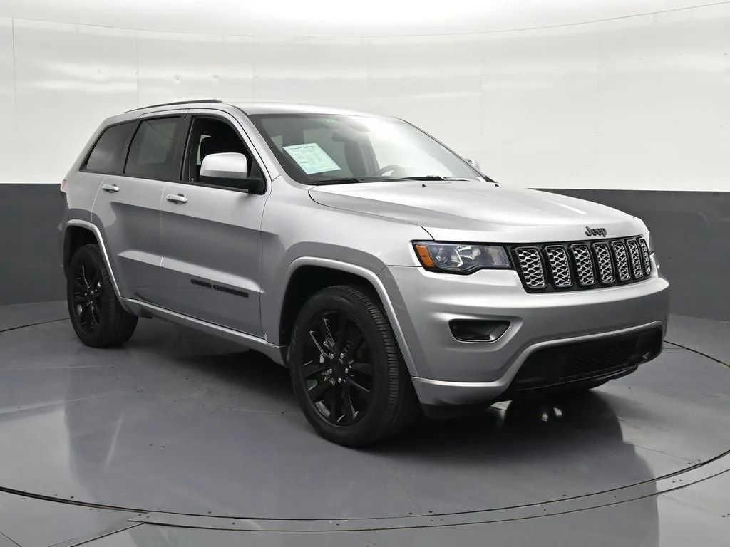 2021 Jeep Grand Cherokee Laredo X photo 5