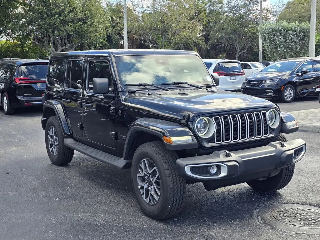 2025 Jeep Wrangler Sahara photo 2