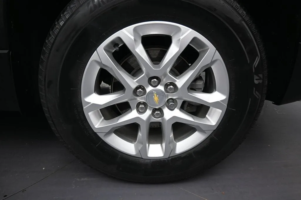 2022 Chevrolet Traverse LS photo 10