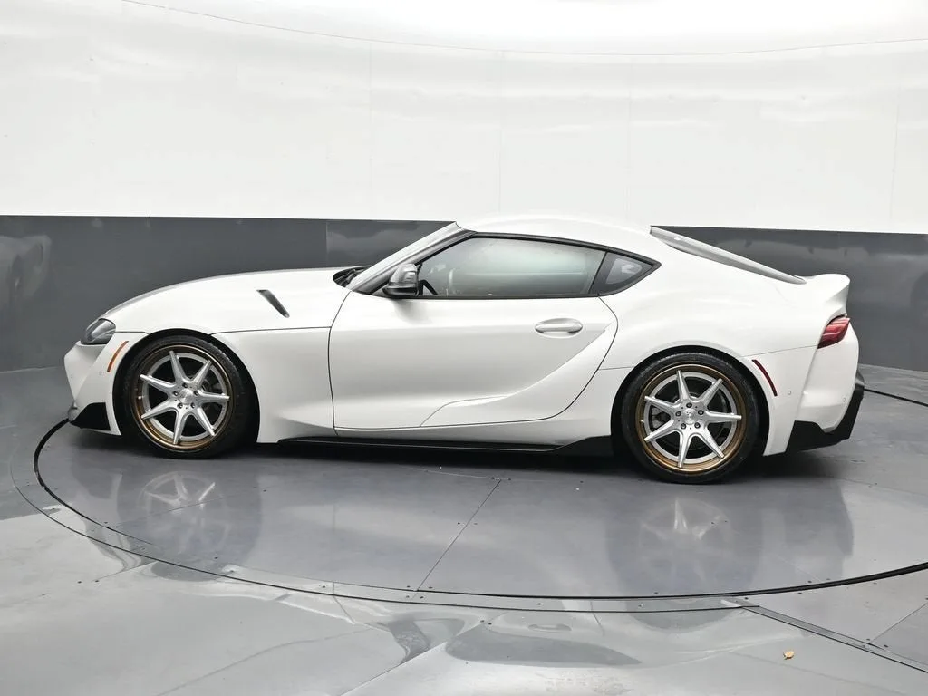 2021 Toyota GR Supra 2.0 photo 2