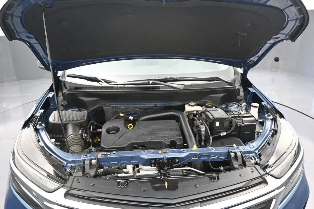 2024 Chevrolet Equinox LS photo 12