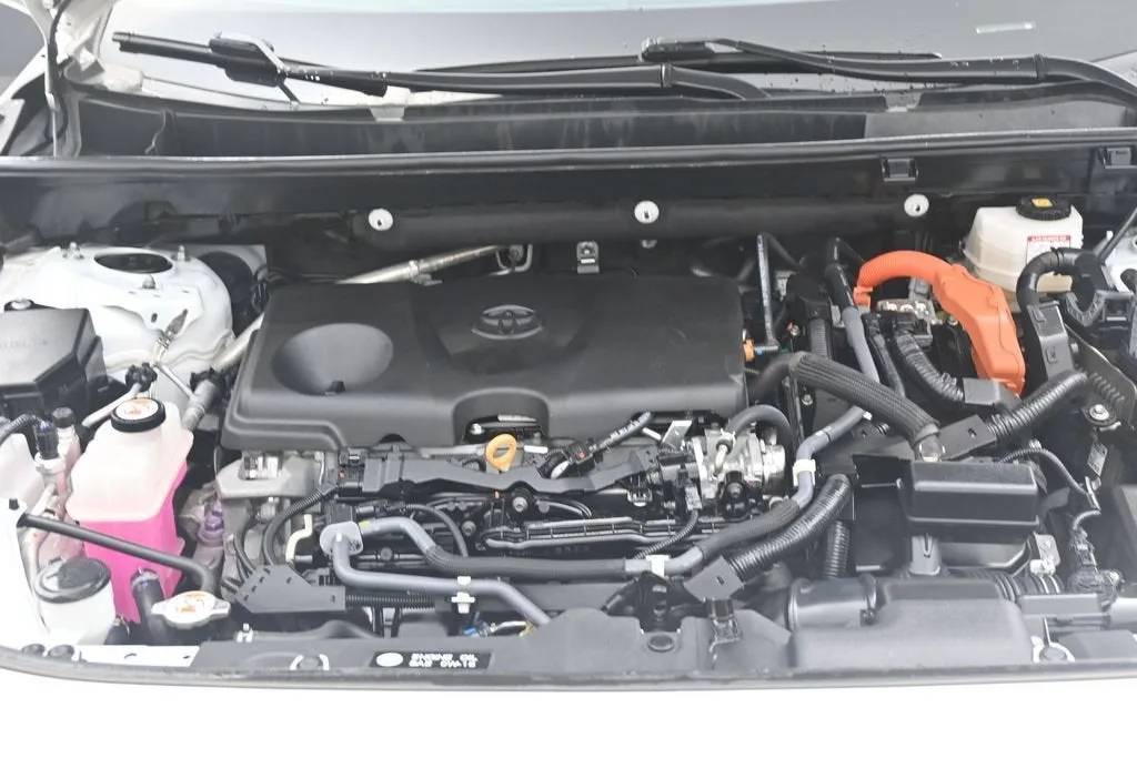 2022 Toyota RAV4 Hybrid LE photo 12