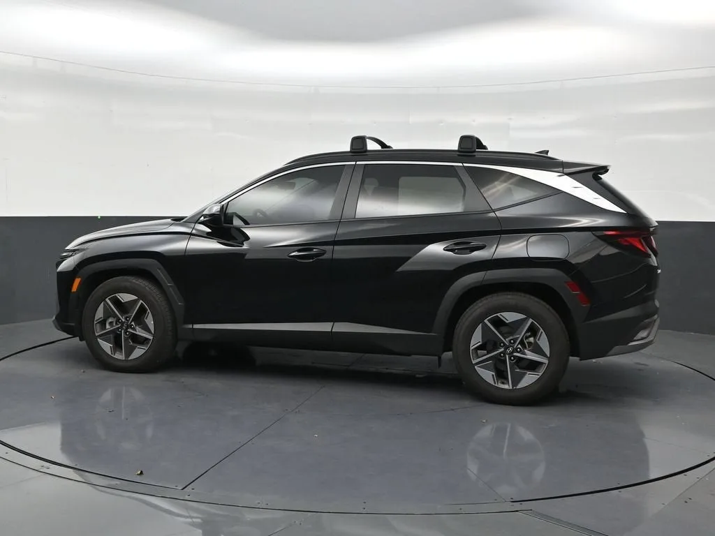 2026 Hyundai Tucson SEL photo 2