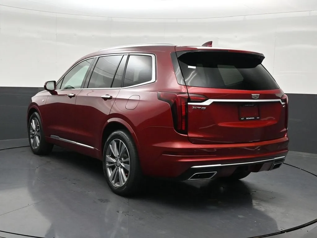2020 Cadillac XT6 FWD Premium Luxury photo 3
