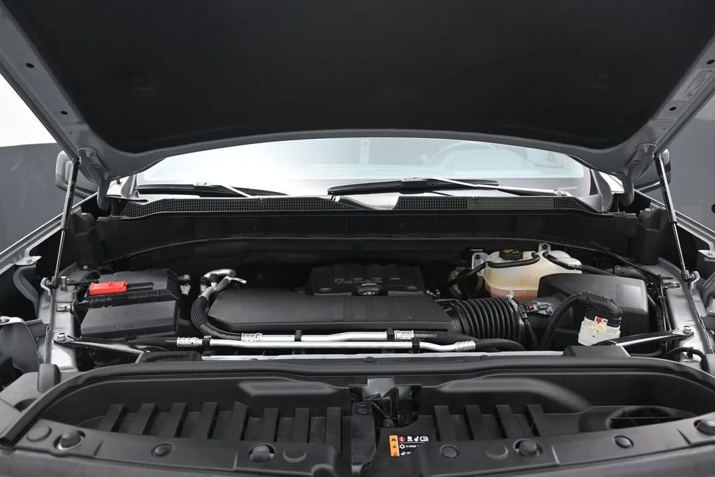 2024 Chevrolet Silverado 1500 RST photo 12