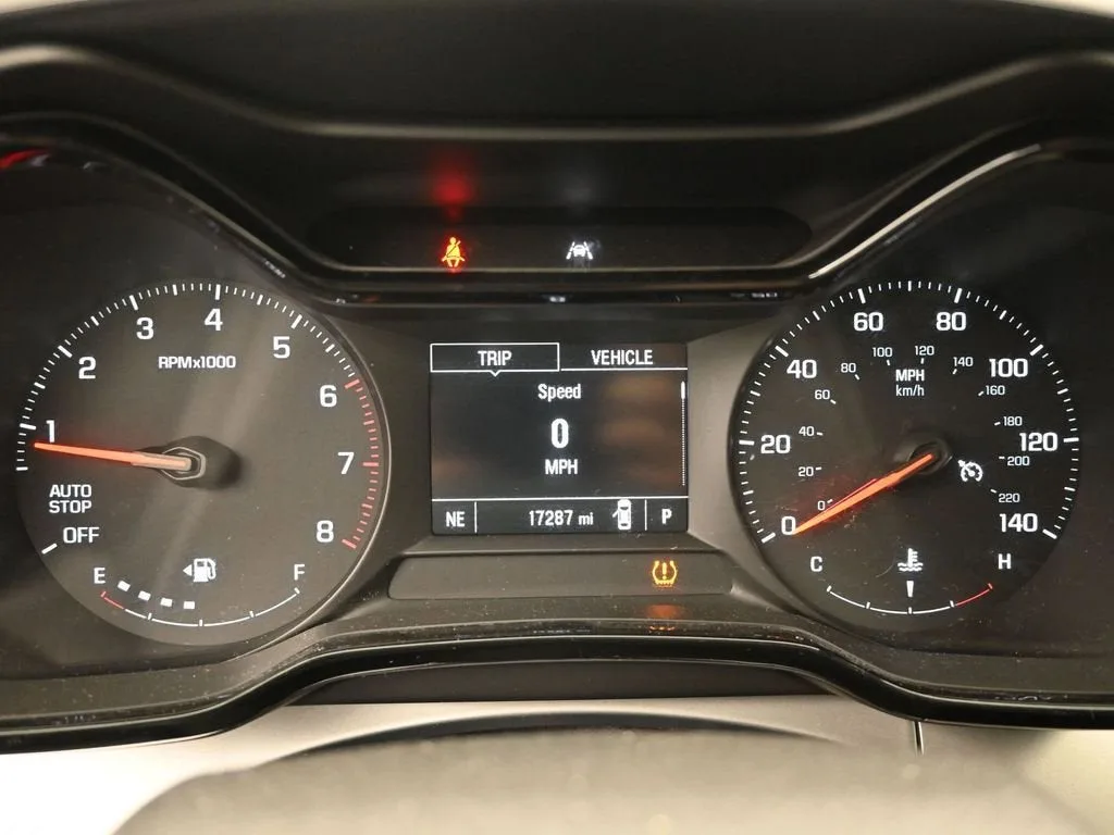 2025 Chevrolet Trax LS photo 11