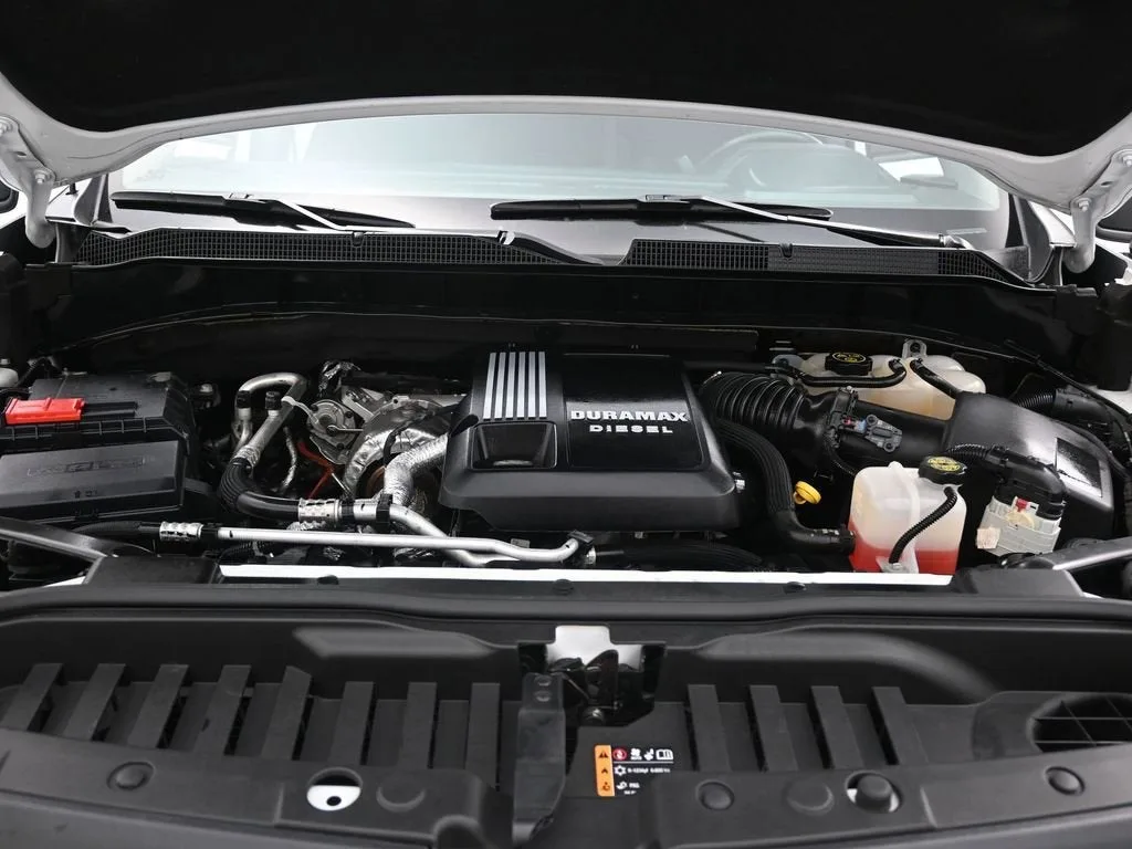 2023 Chevrolet Silverado 1500 RST photo 12