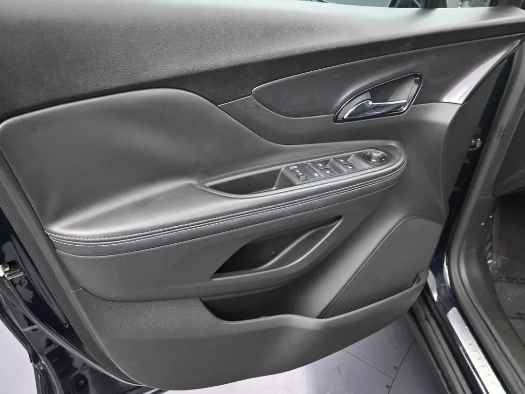 2022 Buick Encore Preferred photo 11