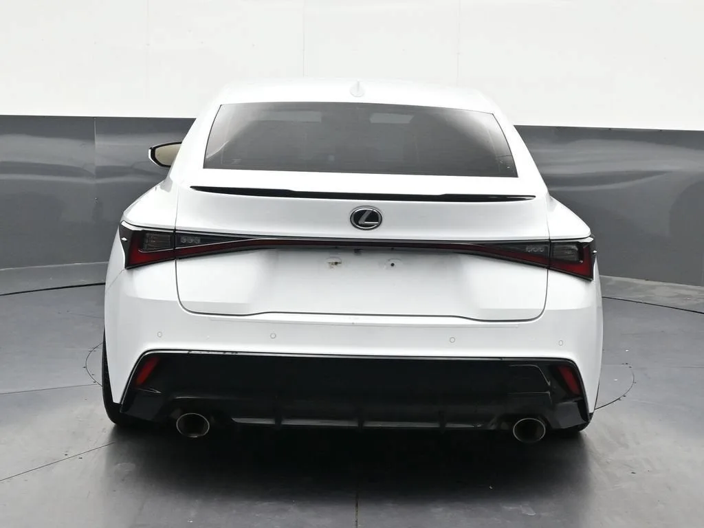 2023 Lexus IS 350 F SPORT photo 4