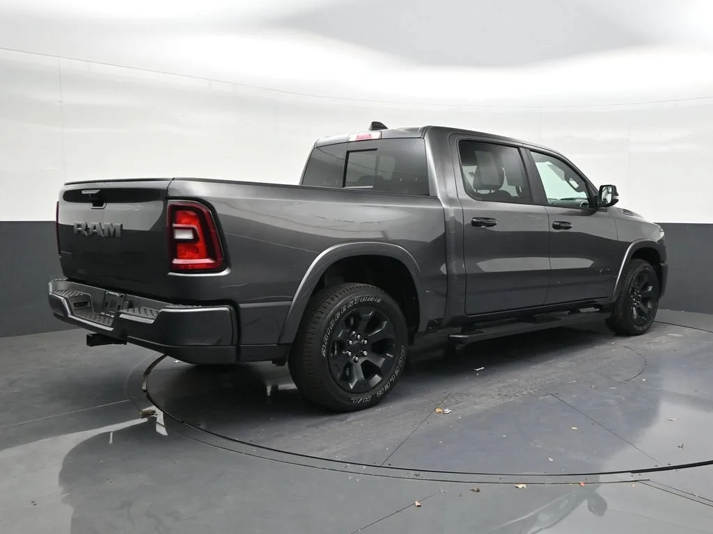 2025 RAM 1500 Big Horn Crew Cab 4x2 5'7" Box photo 5