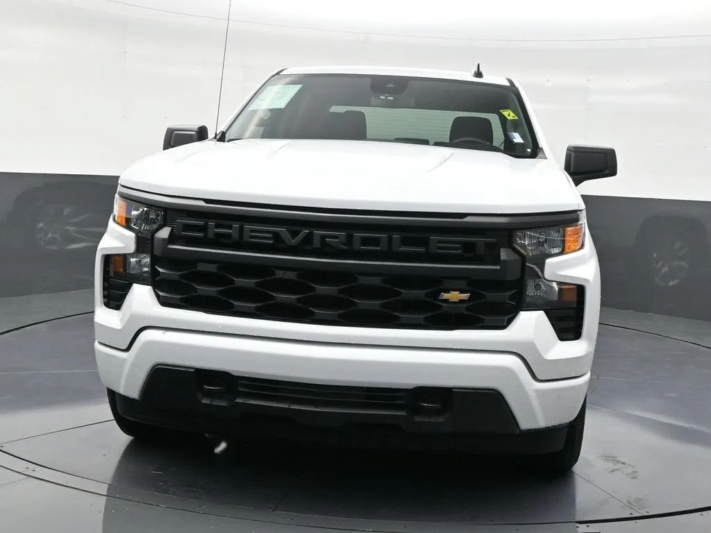 2024 Chevrolet Silverado 1500 Custom photo 8