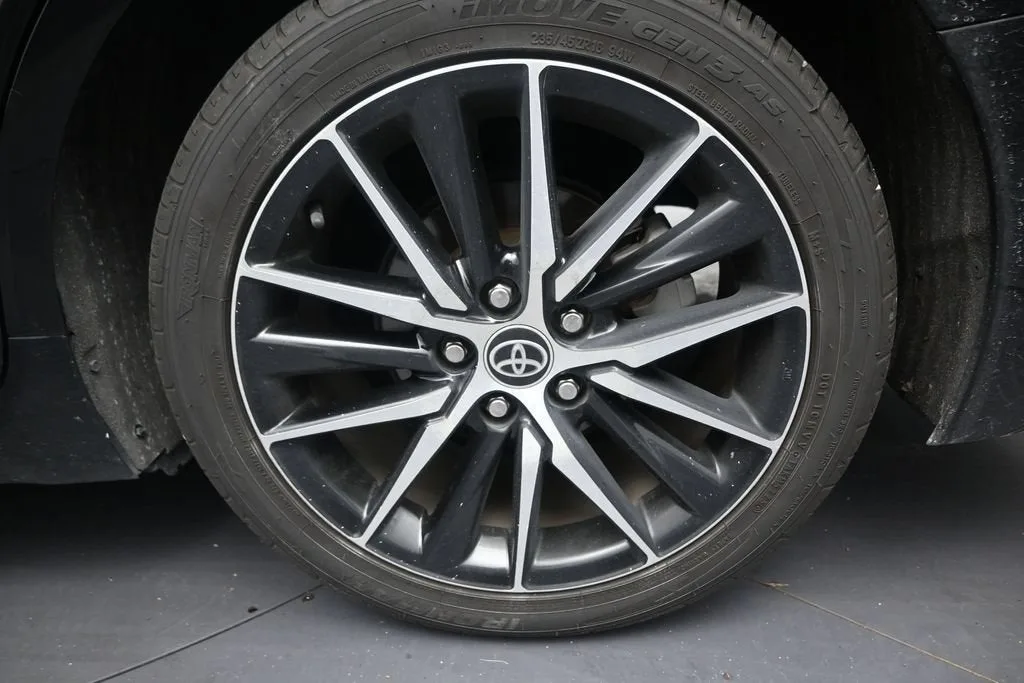2022 Toyota Camry SE photo 10