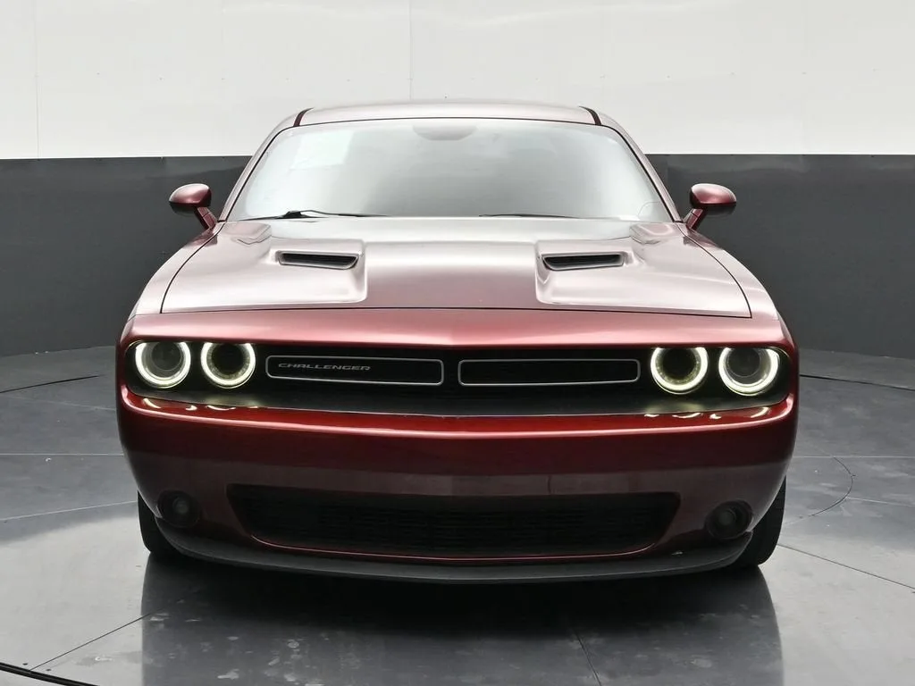 2018 Dodge Challenger SXT Plus photo 8