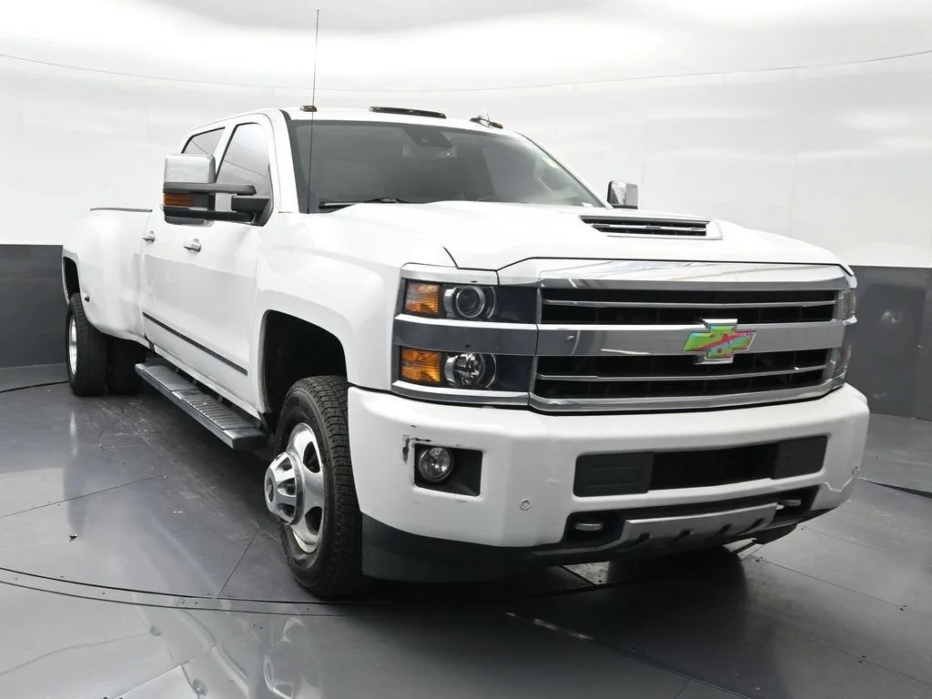 2019 Chevrolet Silverado 3500 HD High Country photo 8