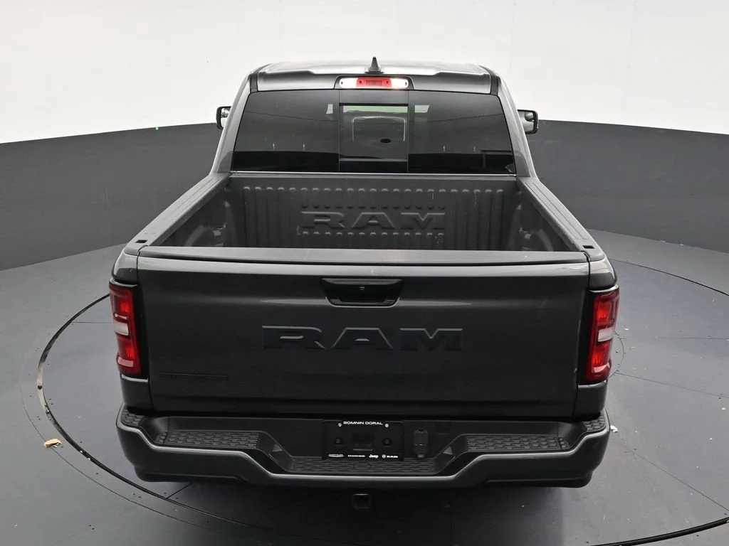 2025 RAM 1500 Big Horn Crew Cab 4x2 5'7" Box photo 12