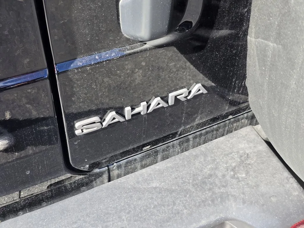 2025 Jeep Wrangler Sahara photo 5