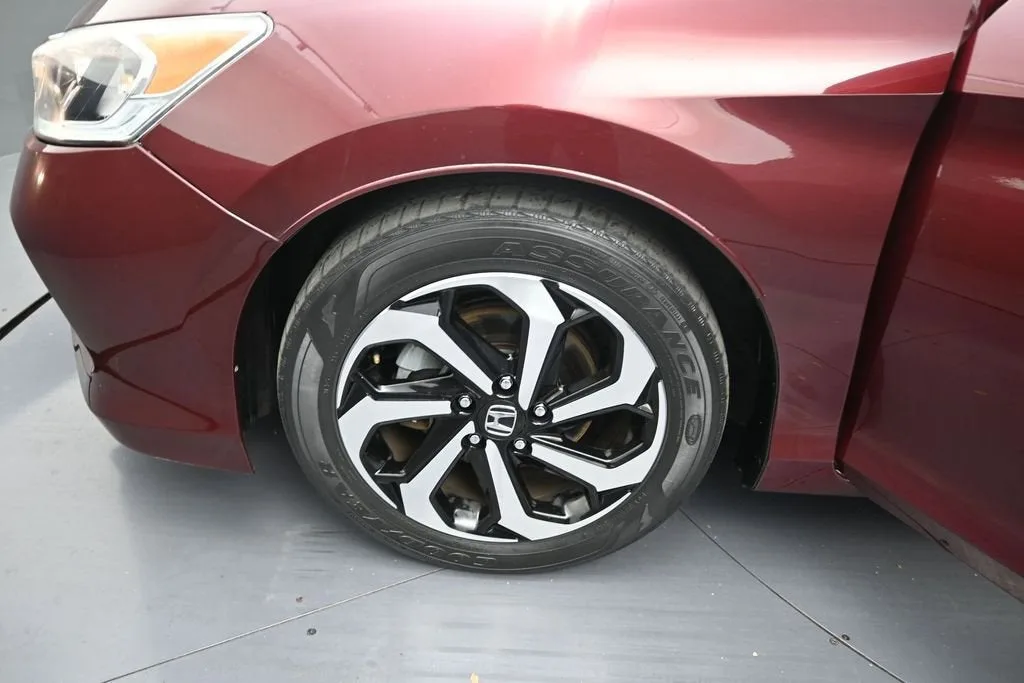 2017 Honda Accord EX-L photo 9