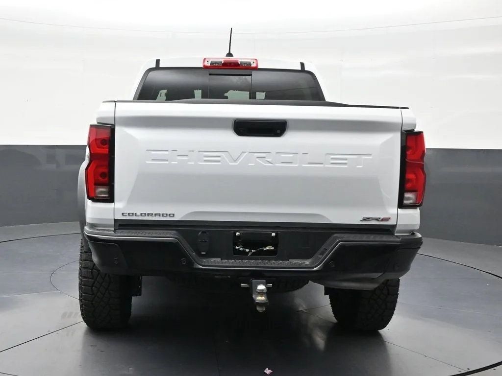 2025 Chevrolet Colorado ZR2 photo 4