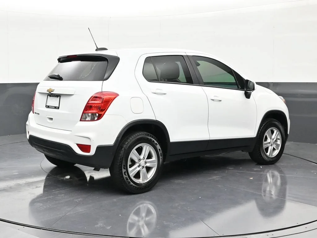 2021 Chevrolet Trax LS photo 5