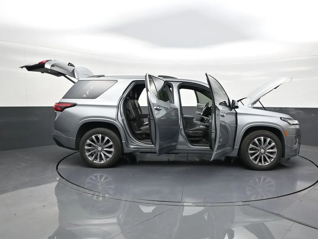 2023 Chevrolet Traverse Premier photo 29