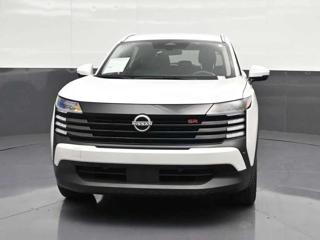 2025 Nissan Kicks SR photo 6