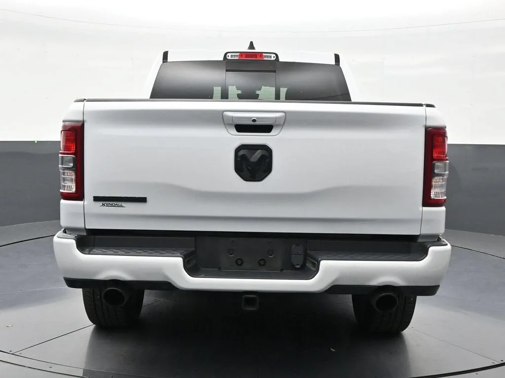 2022 RAM 1500 Big Horn Crew Cab 4x2 5'7" Box photo 4